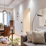 Arta Center - With Private Parking Apartment