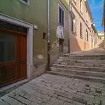 Arta Center - With Private Parking
