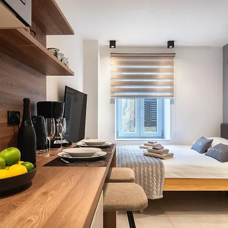 Arta Center - With Private Parking Pula