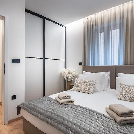 Arta Center - With Private Parking Pula