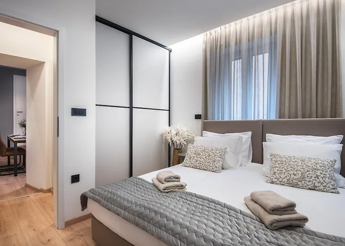Arta Center - With Private Parking プーラ